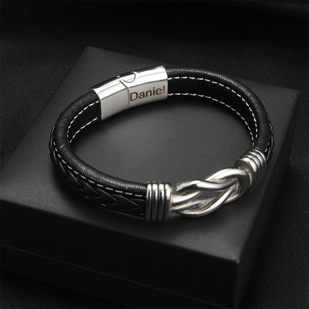 Pulsera masculina personalizada Forever Knot con grabado – Símbolo del amor eterno