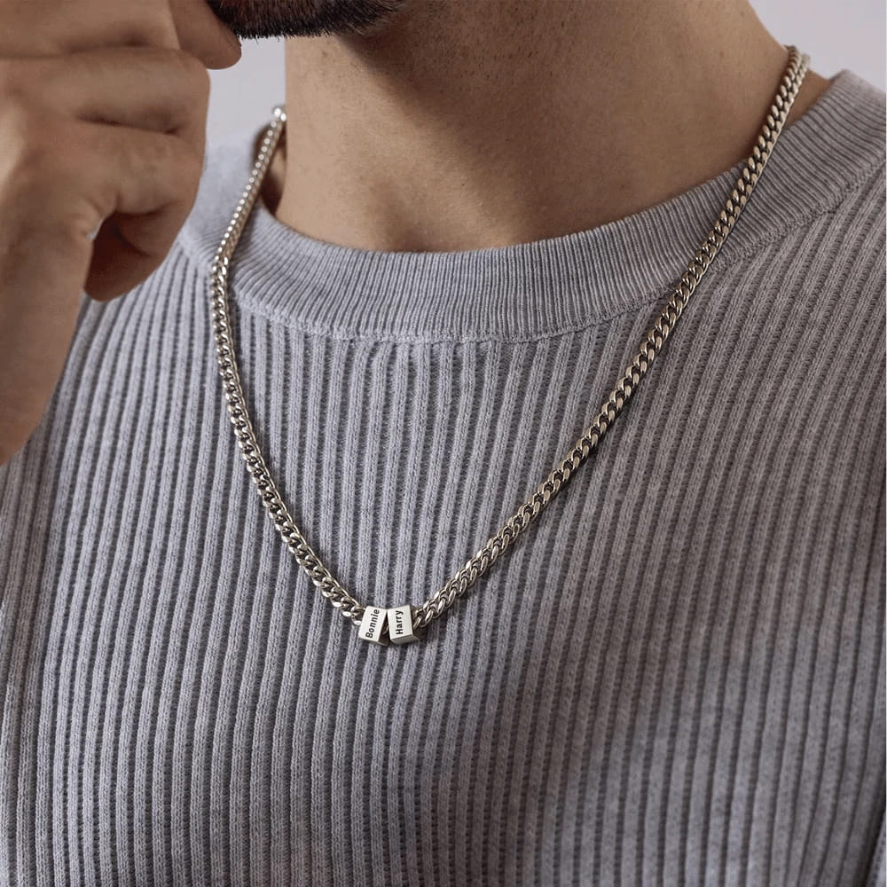 Collar personalizado para hombre con grabado – nombres en colgantes