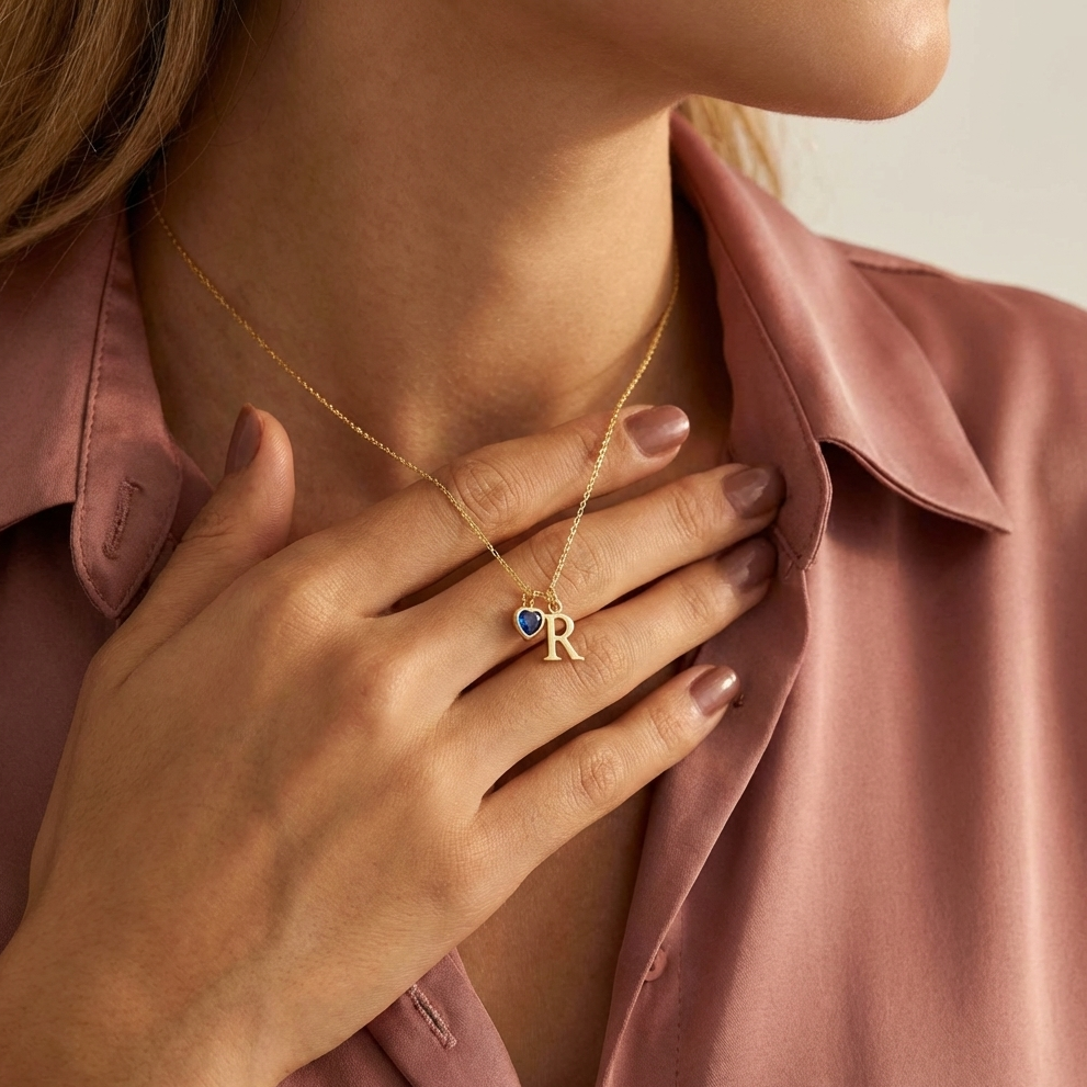 Collar con inicial y colgante con piedra de nacimiento