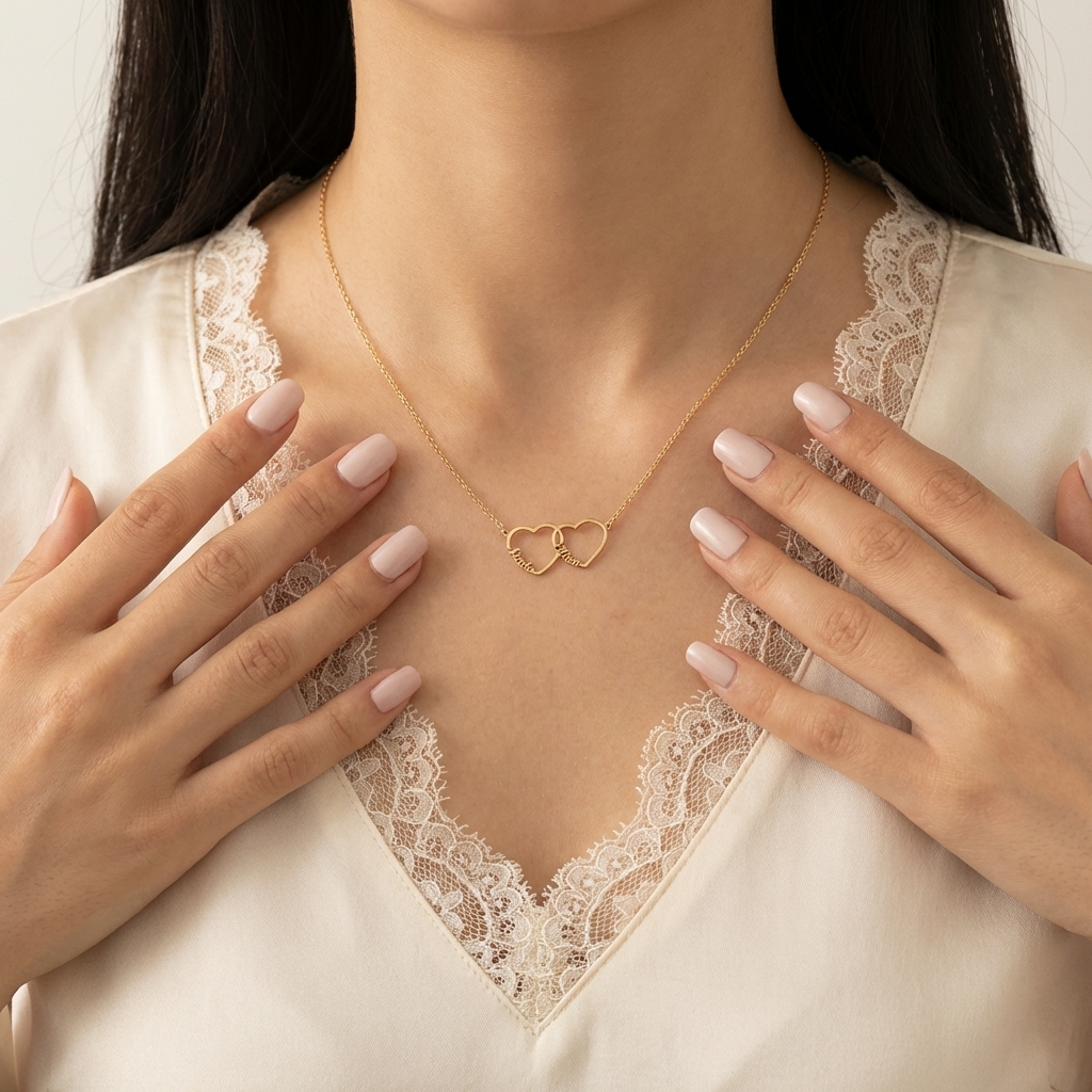 Collar personalizado con nombre y corazón