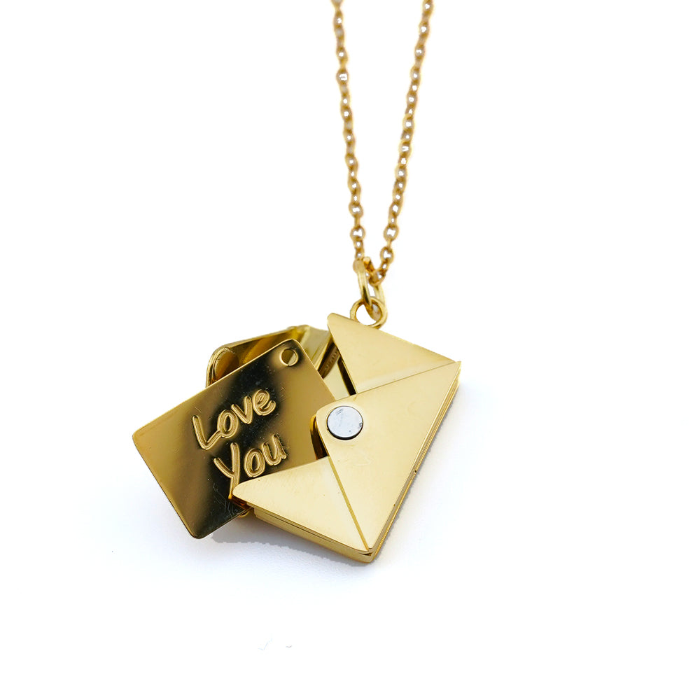 Collar personalizado con sobre y grabado – Mensaje secreto