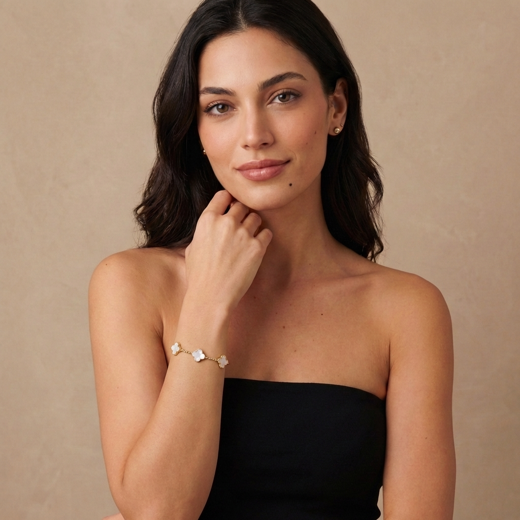 Pulsera con trébol de nácar