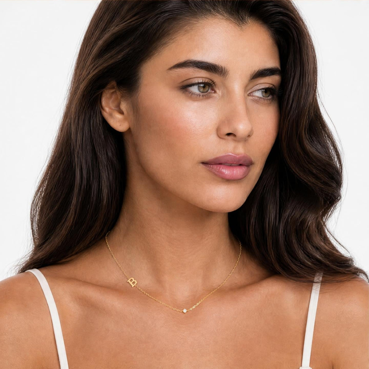 Collar con inicial y circonitas