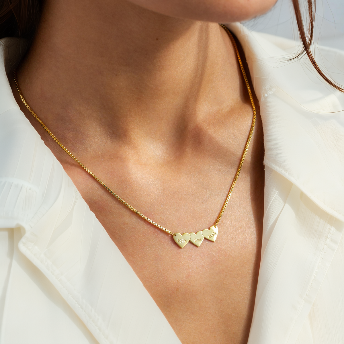 Collar personalizado con corazones y nombres
