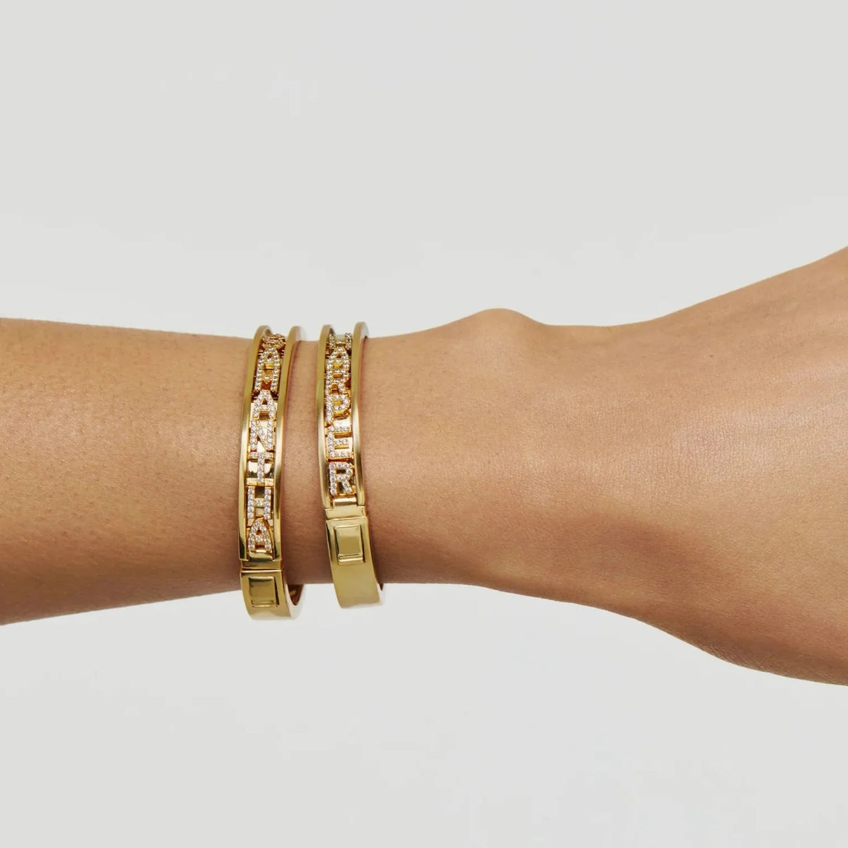 Pulsera personalizada con nombre y circonitas