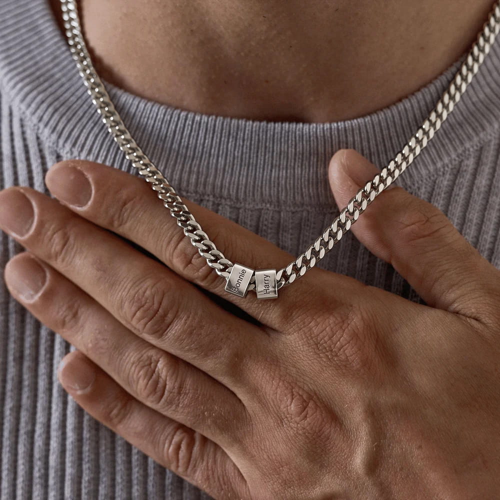 Collar personalizado para hombre con grabado – nombres en colgantes