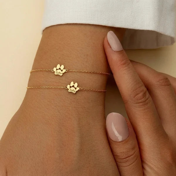 Pulsera con huella de perro y nombre personalizada