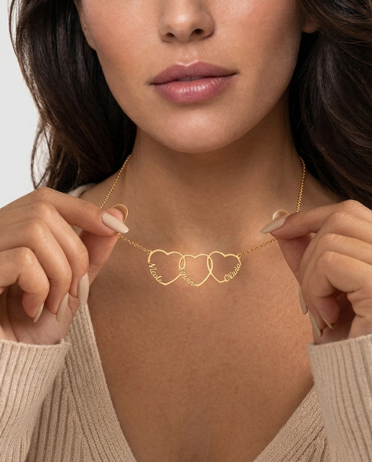 Collar personalizado con nombre y corazón