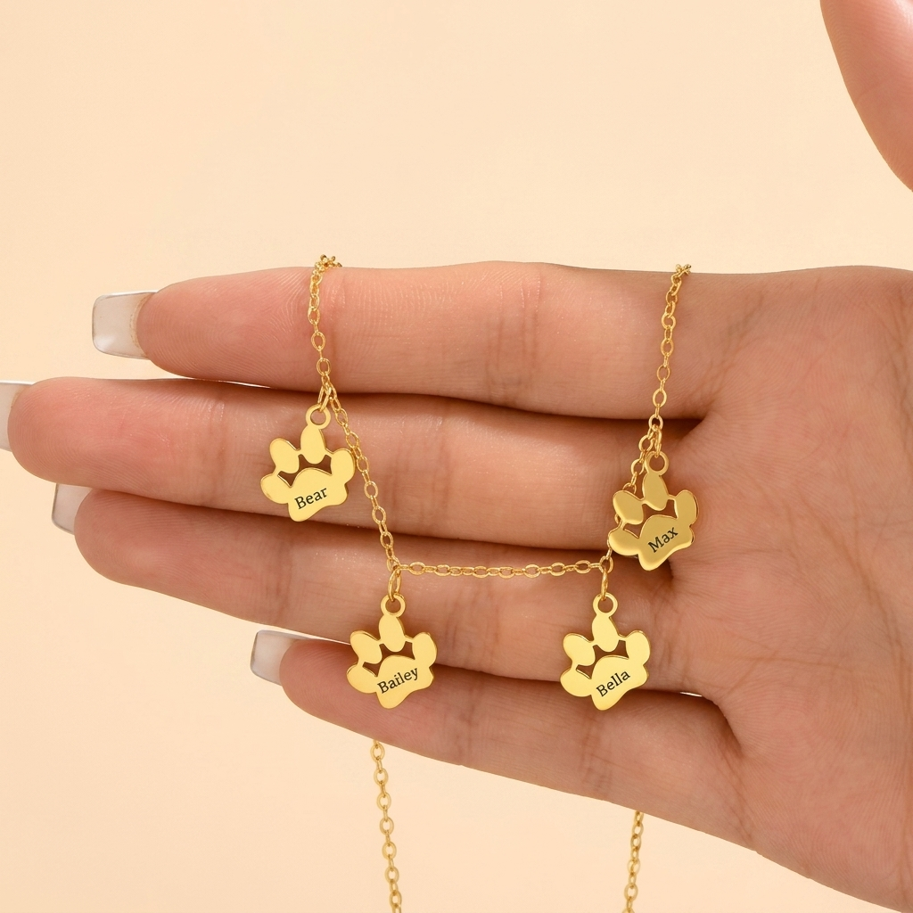 Collar personalizado con nombre y huellas de mascota