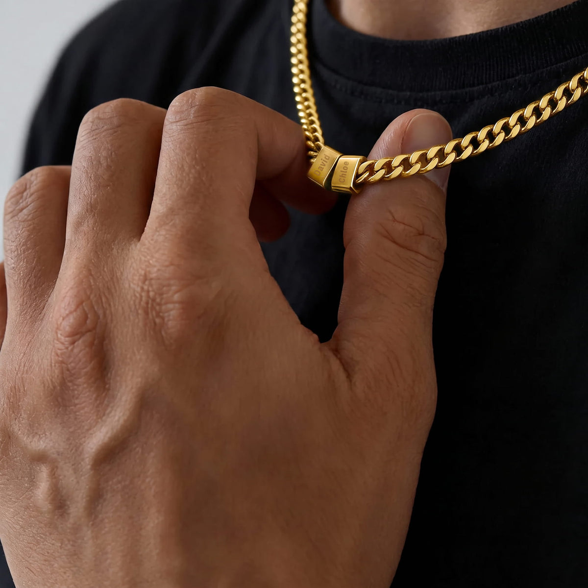 Collar personalizado para hombre con grabado – nombres en colgantes