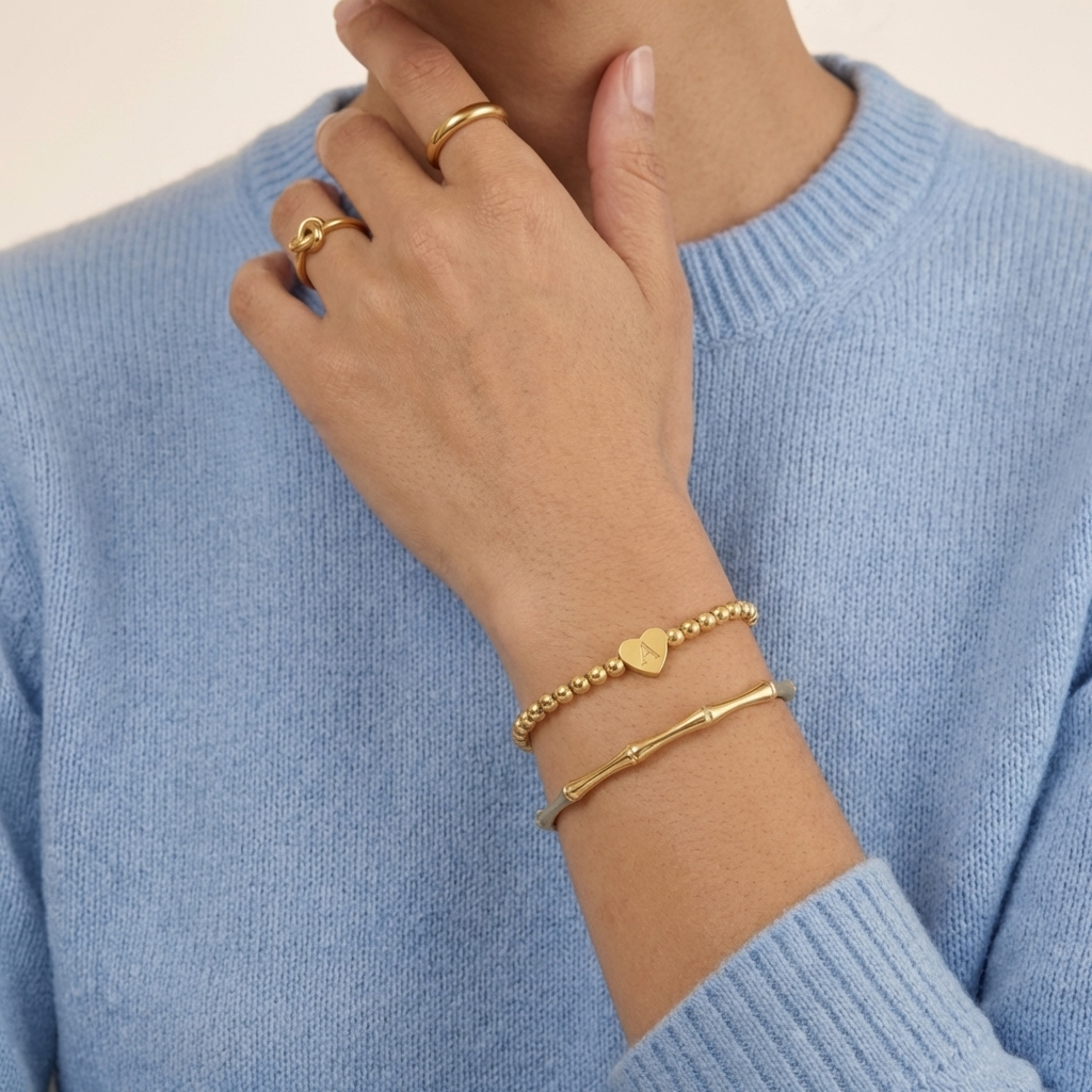 Pulsera de cuentas con inicial grabada