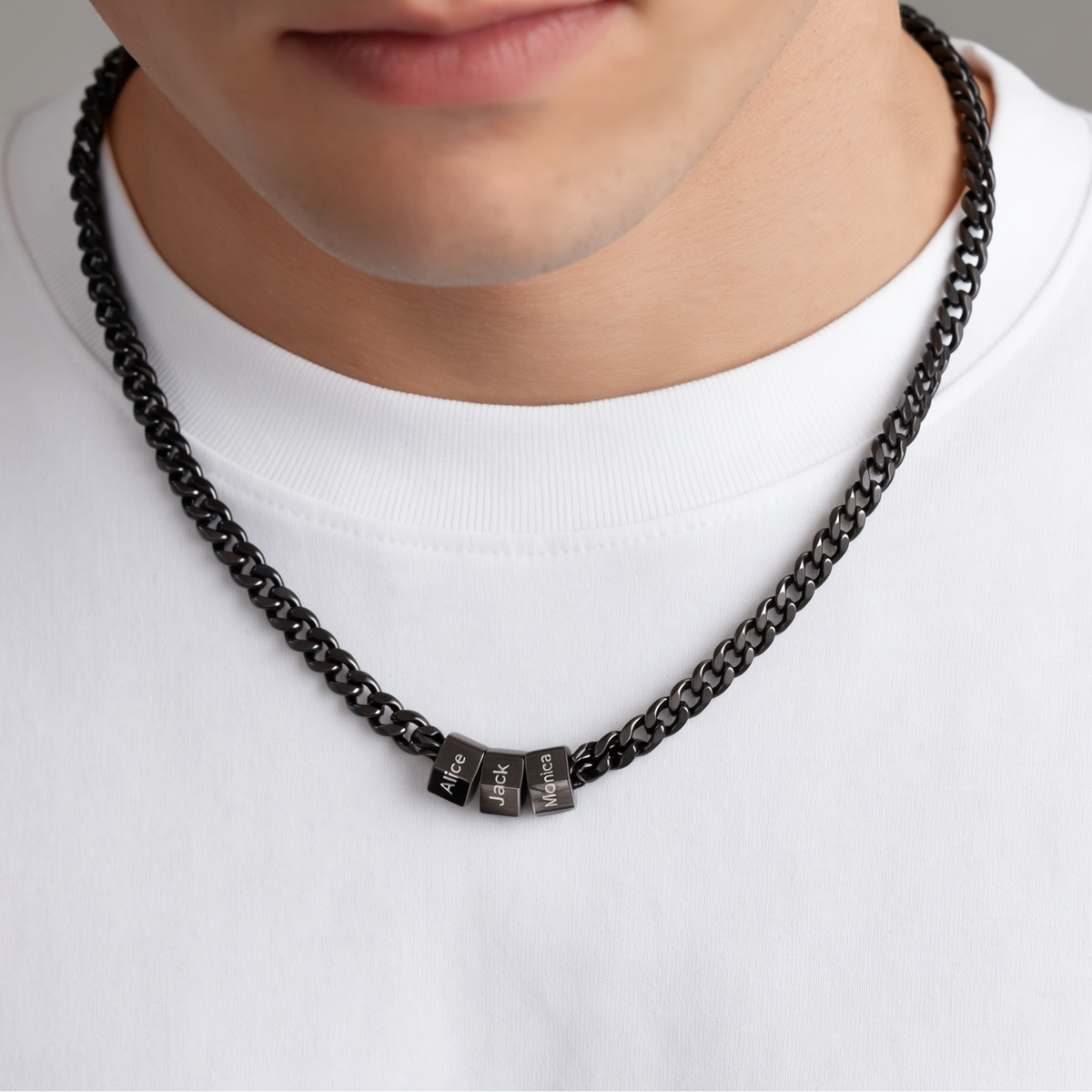 Collar personalizado para hombre con grabado – nombres en colgantes